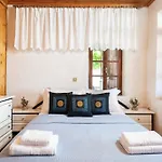 Apartament Rustic 2 Min Walk To The Heart Of