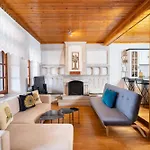 Rustic 2 Min Walk To The Heart Of *