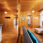 Apartament Rustic 2 Min Walk To The Heart Of *