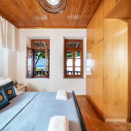 Rustic 2 Min Walk To The Heart Of Apartman *