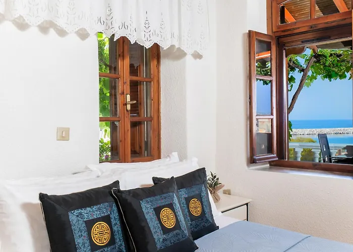 Rustic 2 Min Walk To The Heart Of Limenaria (Thasos)